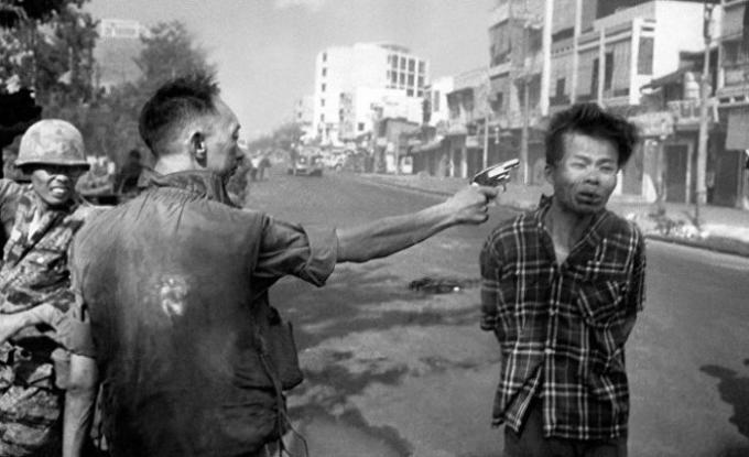 Vietnamitas oficial brotes voenoplennogo.