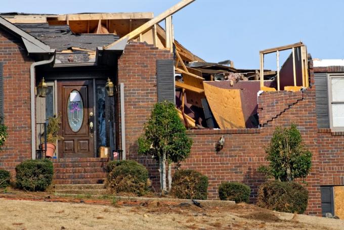 casa de ladrillo también consiguió un buen número durante un huracán. (Foto tomada de los cuadros Servicio Yandex)