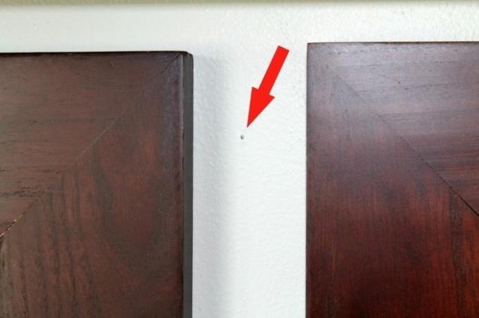 3 método simple cómo ocultar los tornillos de agujeros en la pared