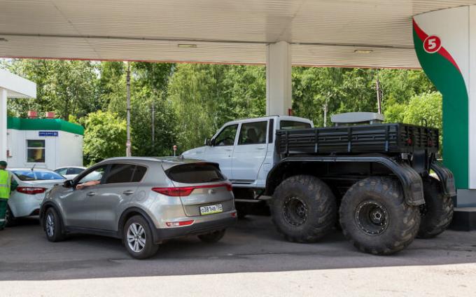 La máquina es muy alta - aproximadamente 2,5 metros. | Foto: zr.ru.