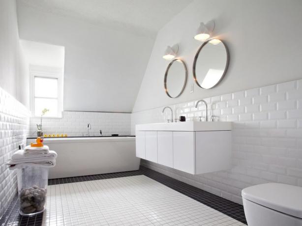 Cómo ahorrar en el azulejo en el baño: 7 Soluciones simples