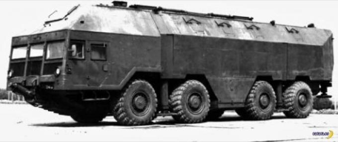 MAZ vehículo todoterreno militar enorme que podía salir de la tierra