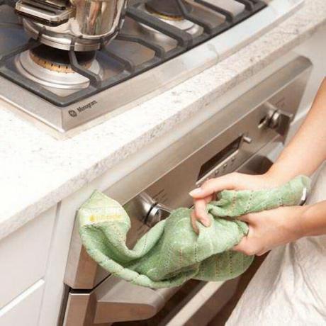 toallas de cocina sucios - el flagelo de todas las amas de casa.