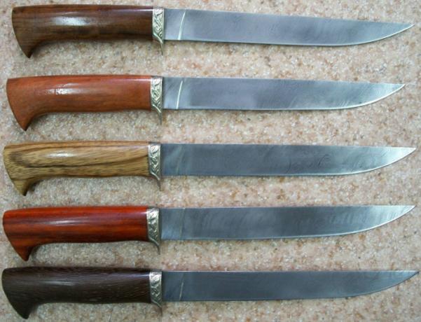 Los cuchillos están hechos de diferentes aceros. / Foto: specnazdv.ru.
