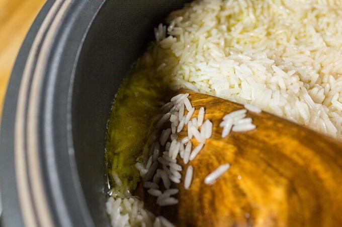 El arroz no debe ser perturbado durante la cocción. anuncio