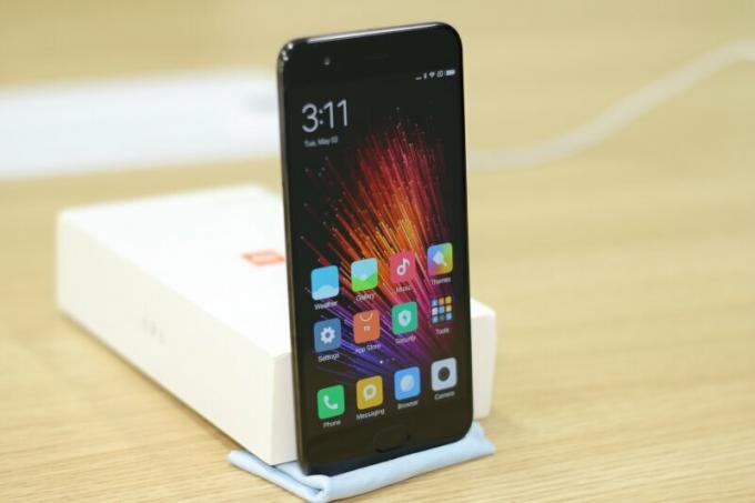 Revisión del teléfono inteligente Xiaomi Mi 6: un buque insignia potente y funcional - Gearbest Blog Rusia