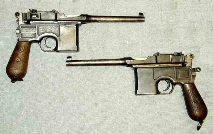 Mauser C96: arma favorita de los oficiales y revolucionarios