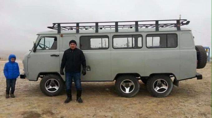 Triaxial UAZ, que se encuentra en Mongolia y no lo hacen poco común. | Foto: carakoom.com.