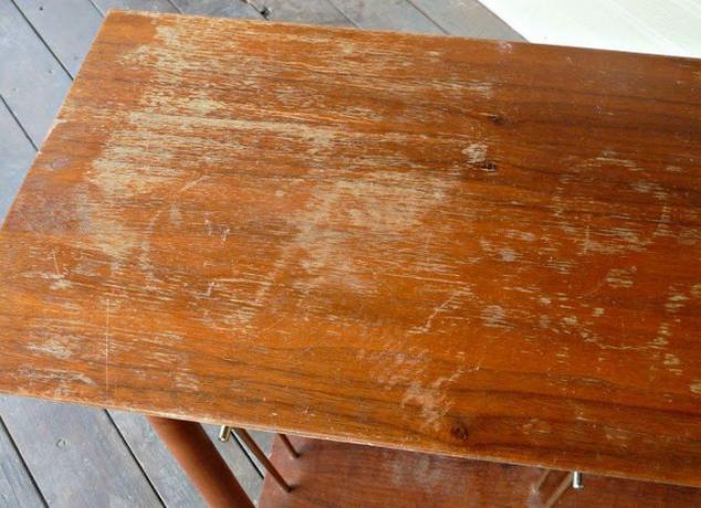 ¿Cómo eliminar arañazos en los muebles de madera y cuero