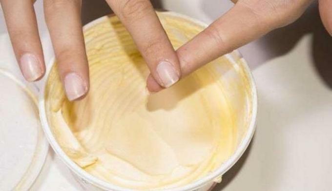 Margarina contra el pegamento.