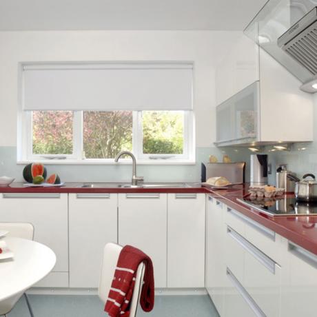Diseño de una cocina blanca (45 fotos): instrucciones en video para decorar con sus propias manos, combinación con rojo, precio, foto
