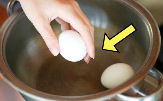 Hervir los huevos, los cuales no pueden ser limpiadas en una fracción de segundo.