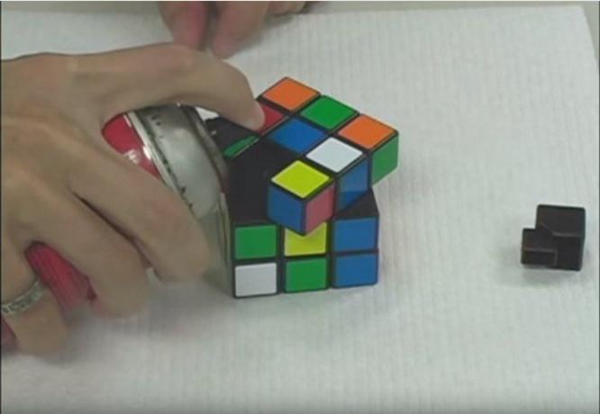 Cómo acelerar el Cubo de Rubik decisión