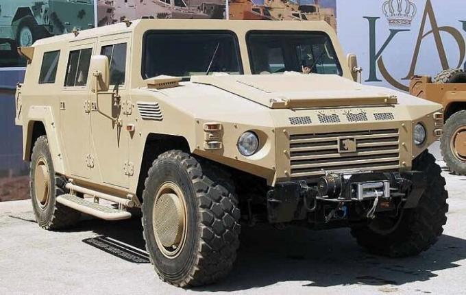Árabe SUV Nimr - una copia de la rusa "tigre". | Foto: militarycat1.blogspot.com.