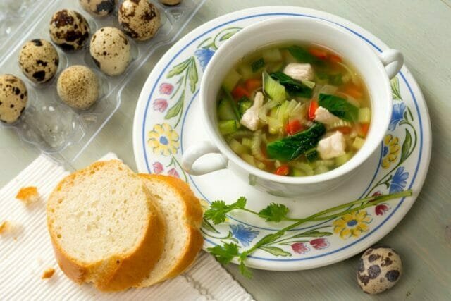 sopa ligera con verduras